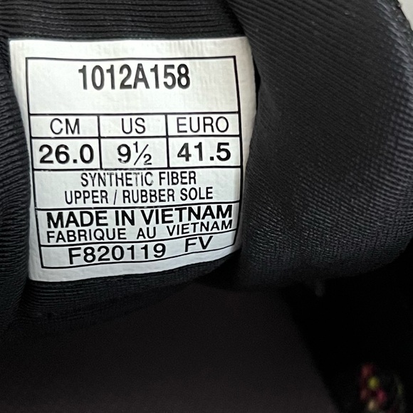 ASICS woman’s 9.5 trainer sneaker - Picture 6 of 6